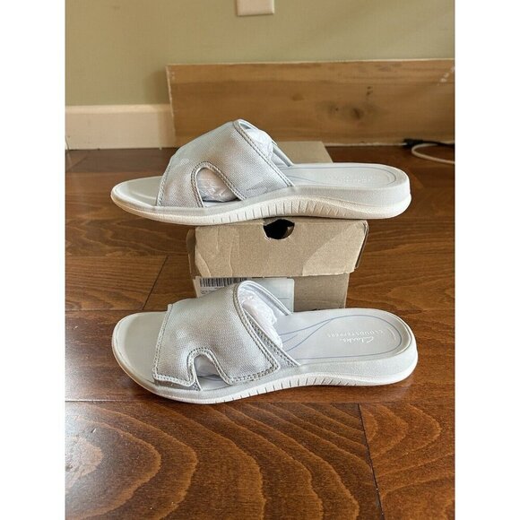 Clarks Women's Slide Sandal 11 M Bay Metallic Silver Camo Open Toe NEW - Picture 2 of 10